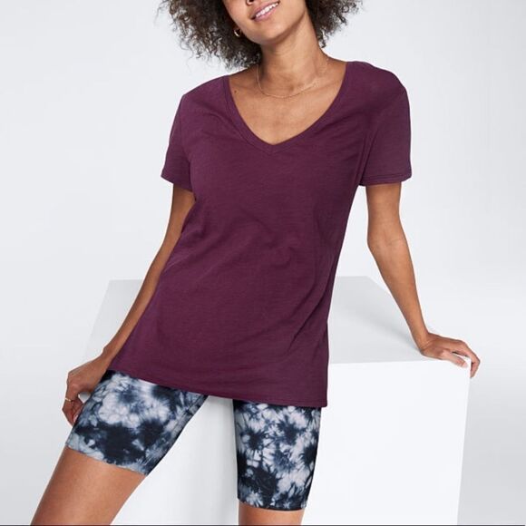 Victoria’s Secret Pink Perfect V-neck Soft t-shirt - Picture 1 of 5